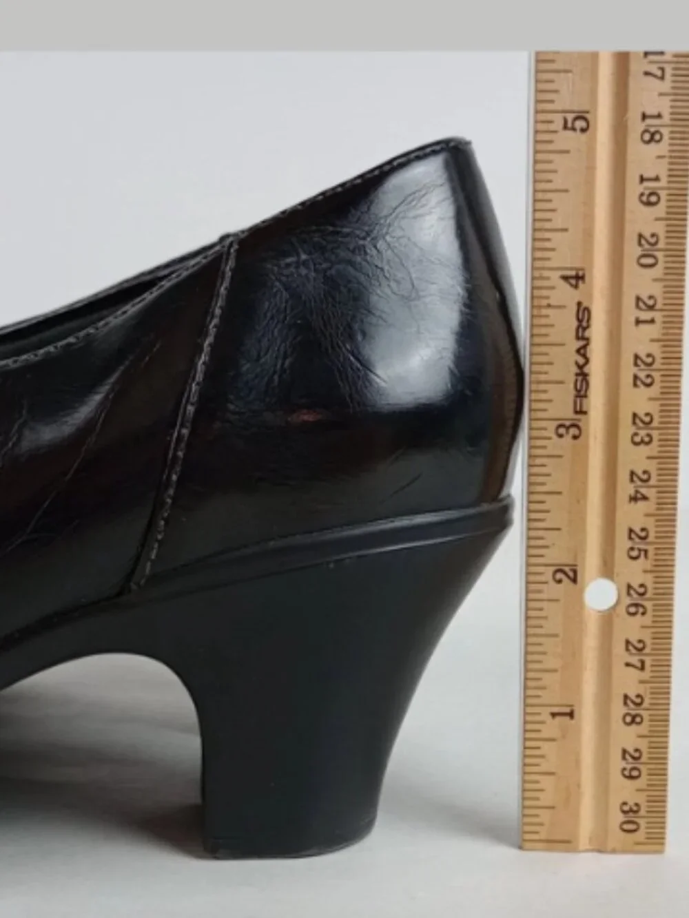 Clarks Womens 8M‎ Black Patent Shootie Slip On Mid Block Heel Shoes